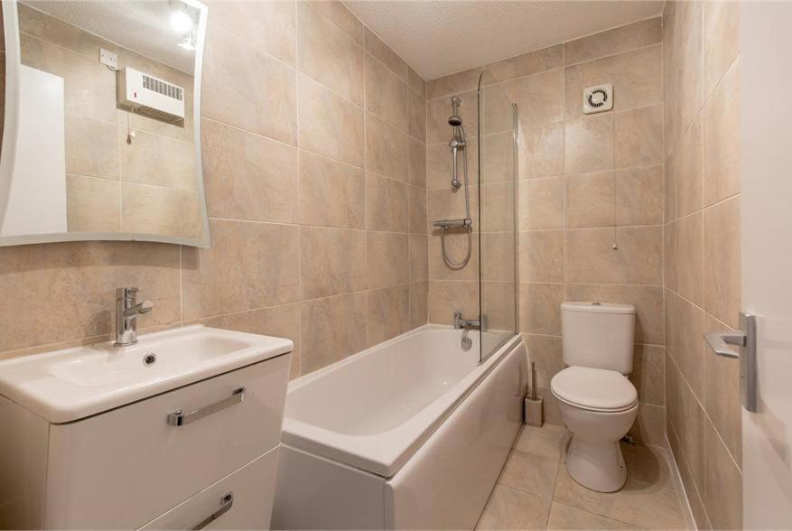 Lovely Ground Floor Apartment In Great Location At The Shore, Edinburgh Buitenkant foto