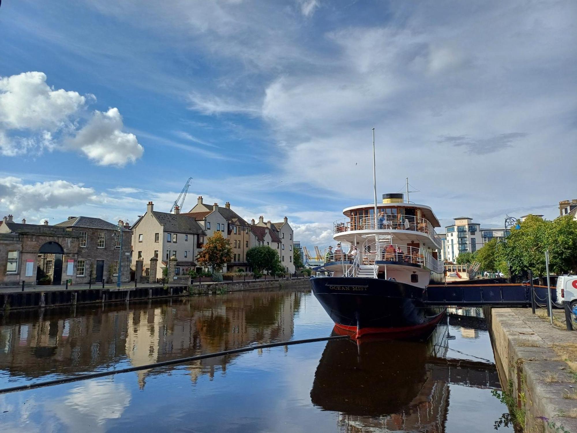 Lovely Ground Floor Apartment In Great Location At The Shore, Edinburgh Buitenkant foto